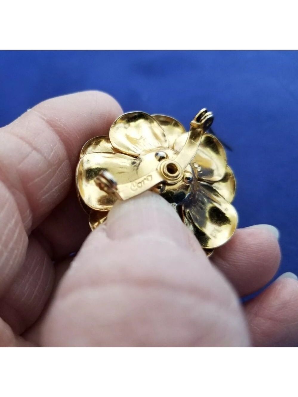 CORO VINTAGE WILD ROSE BROOCH/PIN WITH PEARL CENTER EUC - Picture 4 of 10